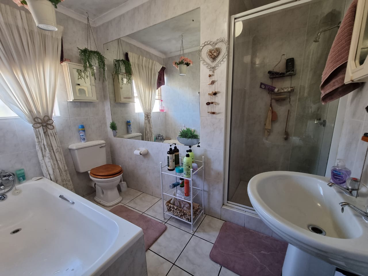 To Let 4 Bedroom Property for Rent in La Provance Free State